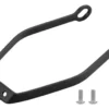 Étrier de garde-boue vu de face avec sa visserie Étrier de garde-boue vu de face avec sa visserie