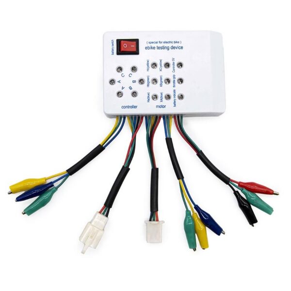 Testeur de diagnostic, boîtier blanc et faisceau de huit pinces crocodile Testeur de diagnostic, boîtier blanc et faisceau de huit pinces crocodile