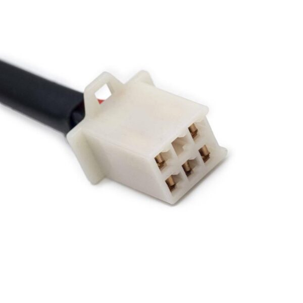 Connecteur blanc à six broches du testeur, côté femelle Connecteur blanc à six broches du testeur, côté femelle
