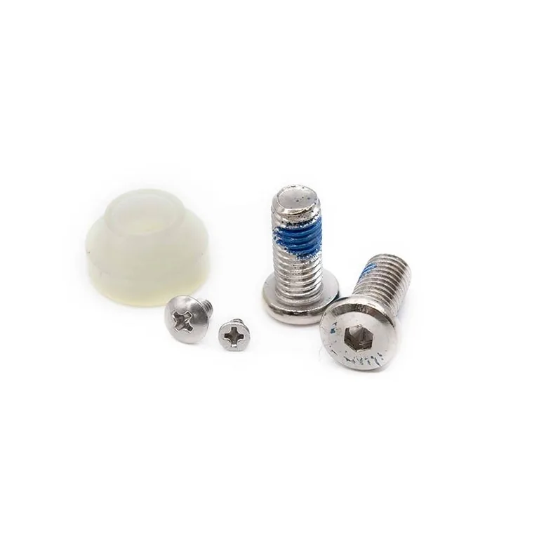 Bague nylon et visserie livrées avec la tringle de garde-boue Ecoxtrem Bison