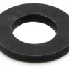 Rondelle plate noire vue de trois quarts Rondelle plate noire vue de trois quarts
