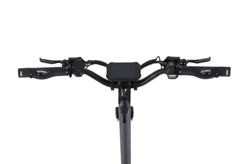 Guidon de la Teverun Fighter Mini Pro avec écran TFT, commodos et clignotants orange