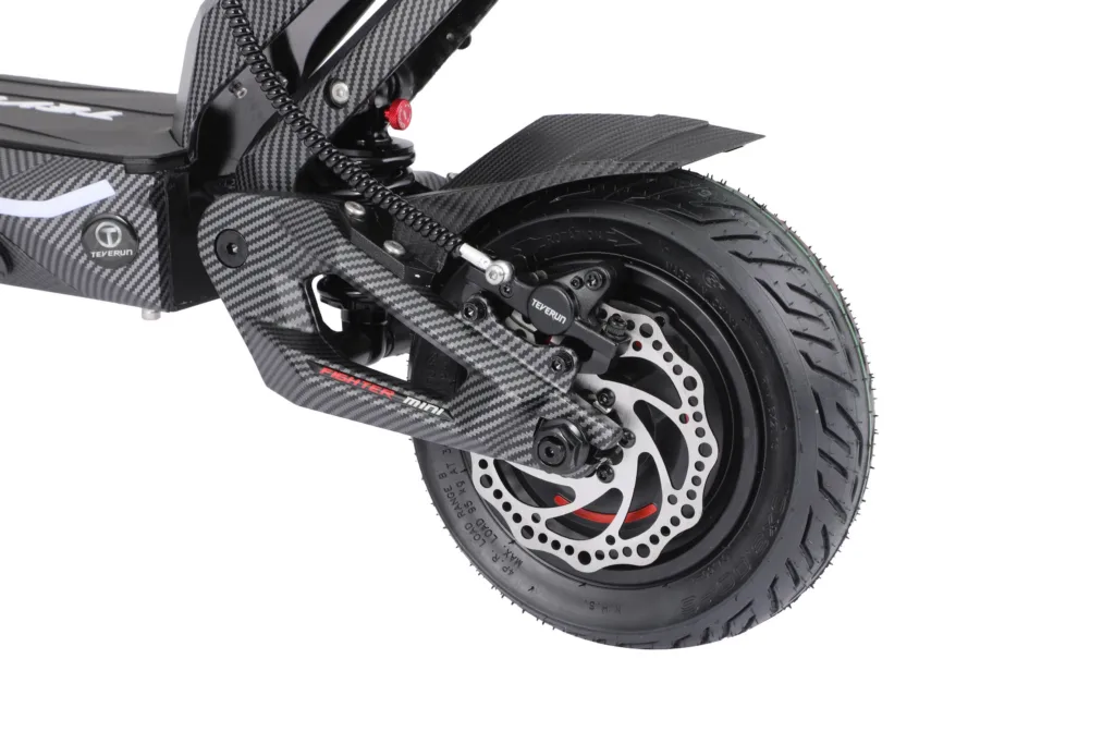 Roue arrière de la Teverun Fighter Mini Pro : moteur-moyeu, étrier et disque de frein