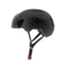 Casque eRIDER360 COVEX Sport noir vu de profil, visière fumée relevée au-dessus du front, jugulaire et boucle rouge Casque eRIDER360 COVEX Sport noir vu de profil, visière fumée relevée au-dessus du front, jugulaire et boucle rouge