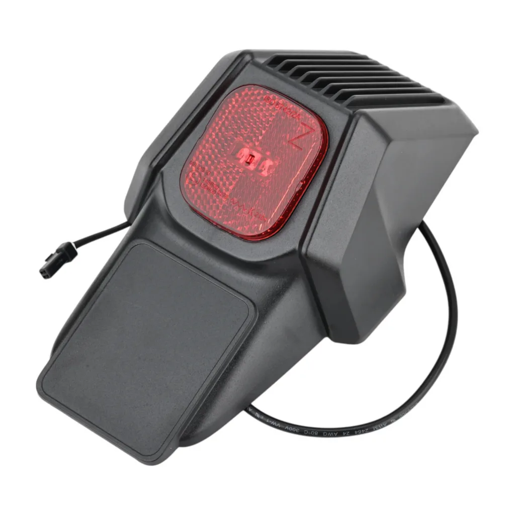 Feu arrière rouge à lentille prismatique intégré au garde-boue Ninebot ZT3 Pro, avec câble et fiche